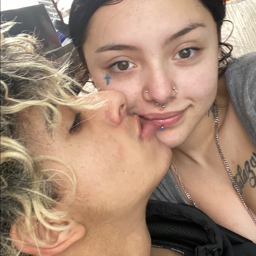 Meet your Posher, Mia